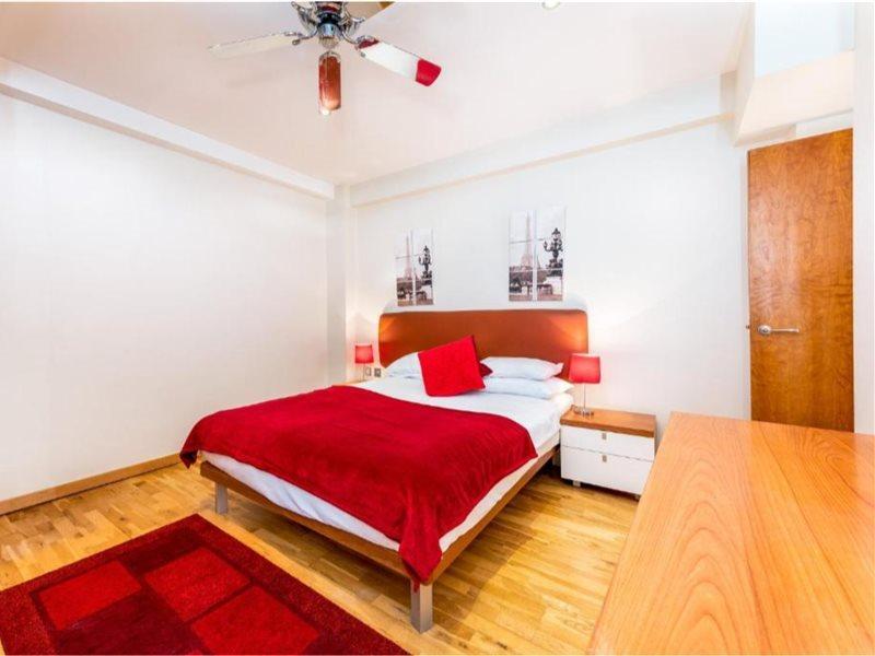 Cosy In With Jacuzzi 4* London
